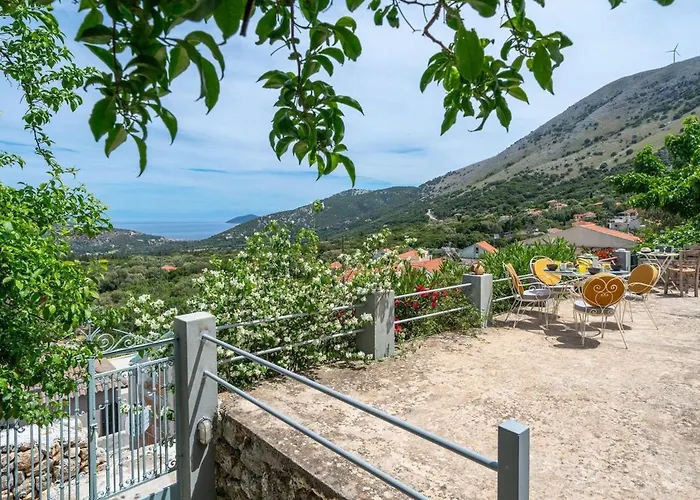 펜션 Celestine Loukata (Kefalonia)