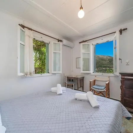 펜션 Celestine Loukata (Kefalonia)